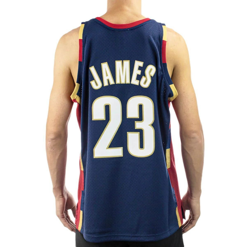 Mitchell & Ness - Cleveland Cavaliers Lebron James NBA Swingman Jersey - Blue