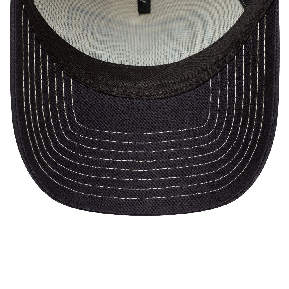 New Era - Animal Patch Trucker Cap - Navy/White