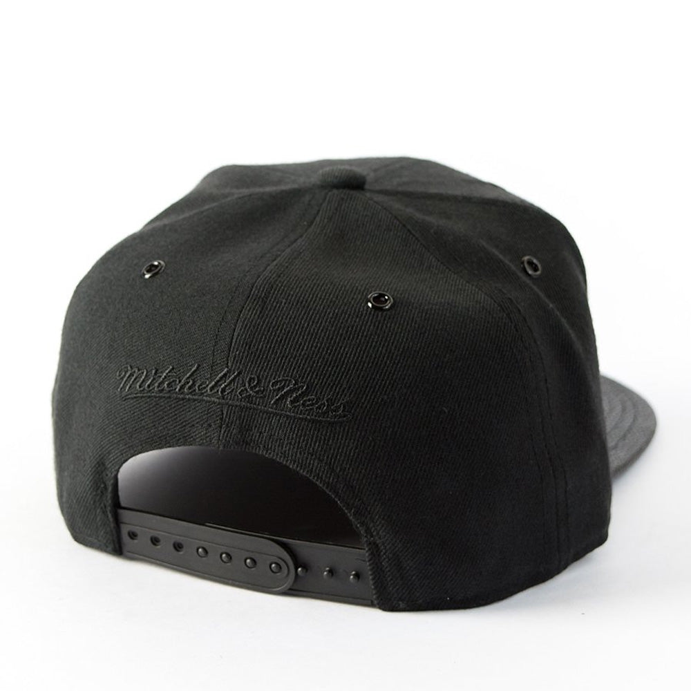 Mitchell & Ness -Ultimate Penguins Snapback - Black