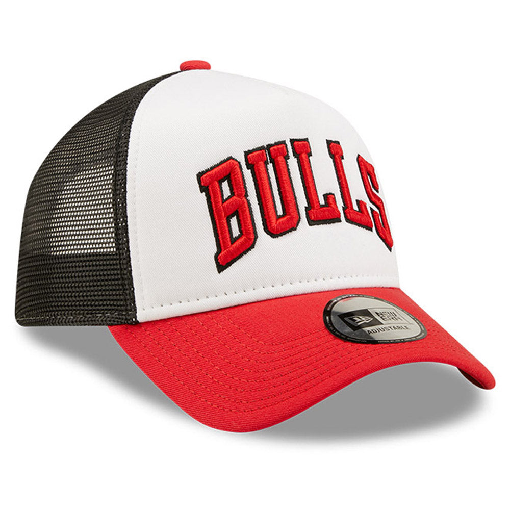 New Era - Team Colour Block Bulls Trucker Cap - Red/White
