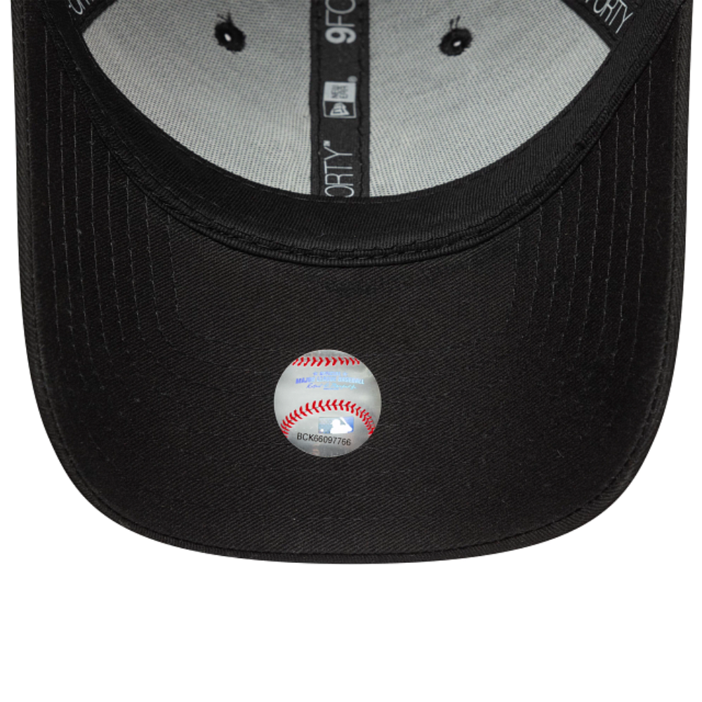 New Era - 9Forty Team Outline New York Yankees Cap - Black